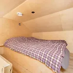 Дом отдыха 4 Bedroom Stunning In