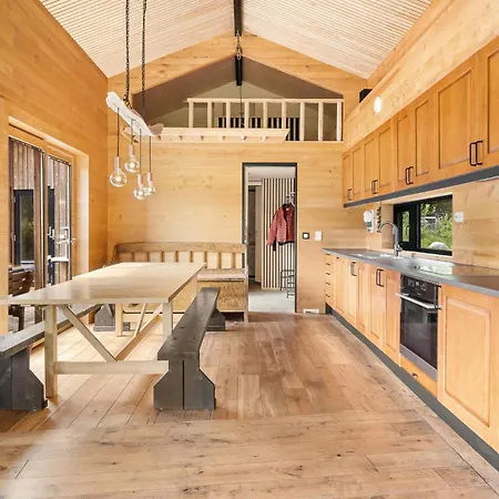 4 Bedroom Stunning In * Hjelmeland