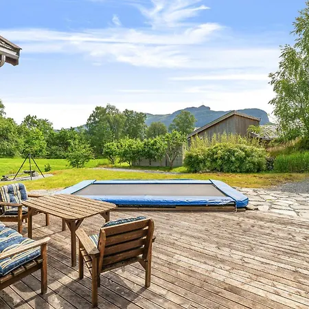 4 Bedroom Stunning In * Hjelmeland