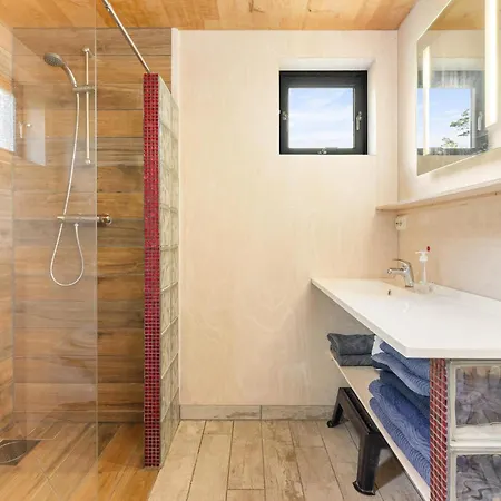 4 Bedroom Stunning In * Hjelmeland