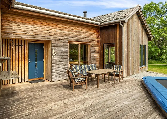 4 Bedroom Stunning In Hjelmeland