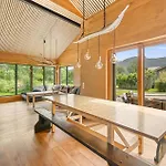 4 Bedroom Stunning In *