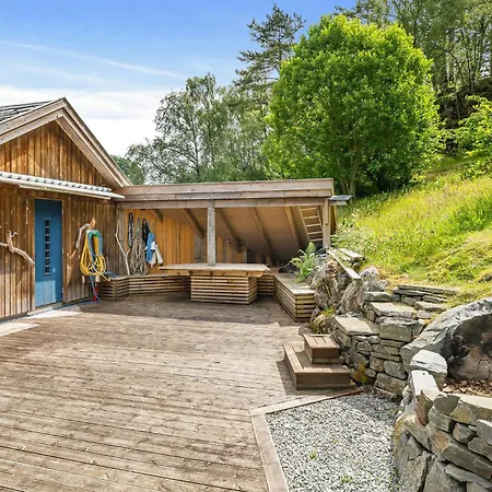 4 Bedroom Stunning In *