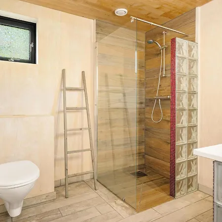 4 Bedroom Stunning In Hjelmeland