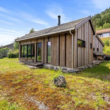 Semesterbostad 4 Bedroom Stunning In *