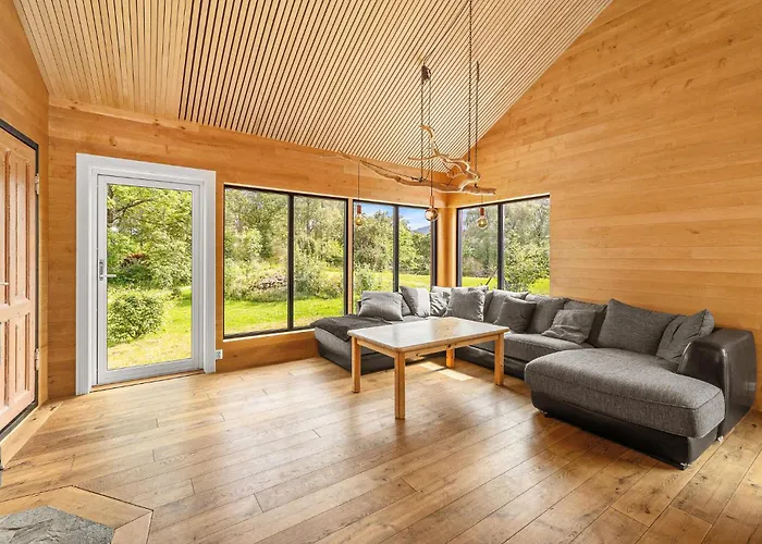 4 Bedroom Stunning In Ferienhaus