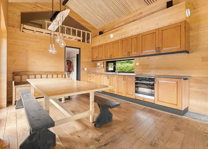 Ferienhaus 4 Bedroom Stunning In *